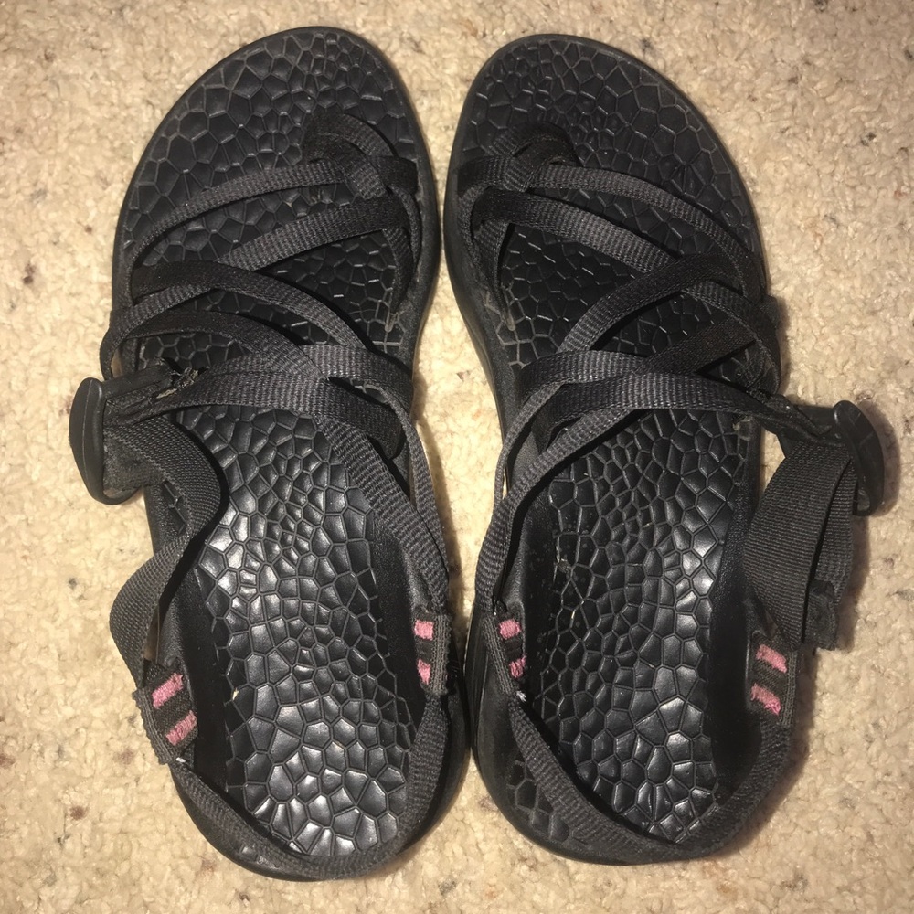 Black chacos